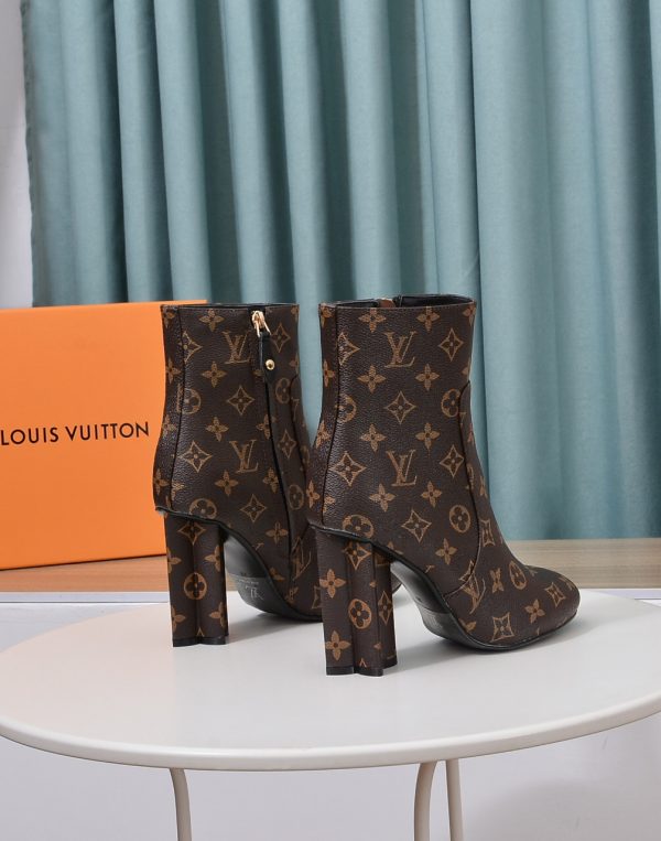 LOUIS VUITTON SILHOUETTE ANKLE BOOT MONOGRAM BROWN