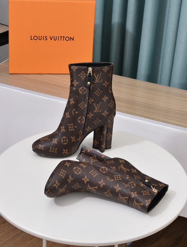 LOUIS VUITTON SILHOUETTE ANKLE BOOT MONOGRAM BROWN