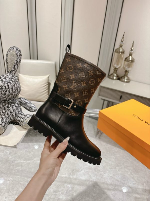 LOUIS VUITTON TERRITORY FLAT ANKLE BOOT MONOGRAM BROWN