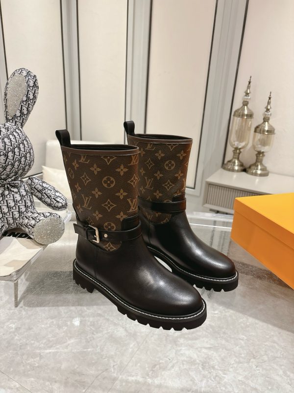 LOUIS VUITTON TERRITORY FLAT ANKLE BOOT MONOGRAM BROWN