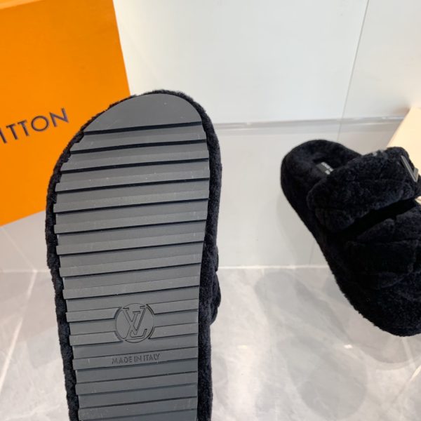 LOUIS VUITTON LV SUNSET PLATFORM COMFORT MULE SHEARLING BLACK 1ACTV0