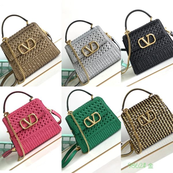 VALENTINO VLOGO TOP HANDLE BAG BLACK 22CM