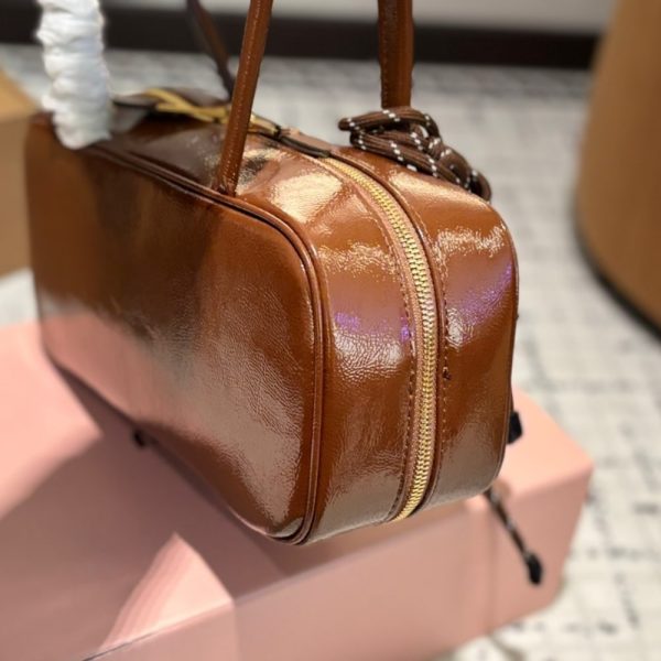 MIUMIU BEAU NAPLAK PATENT LEATHER BAG PALISANDER 28CM 5BB173 ADNT F0BW5 V OLO