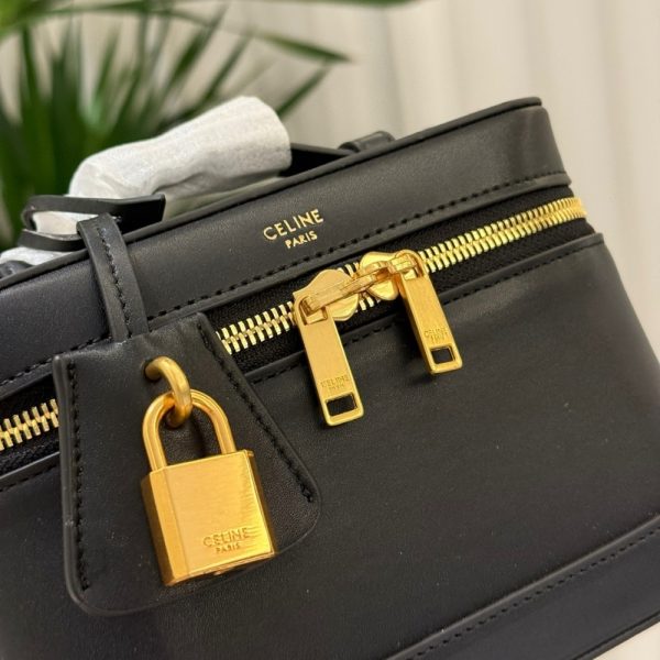 CELINE VANITY IN SMOOTH SATINATED LEATHER BLACK 19CM 119463GG2 38NO