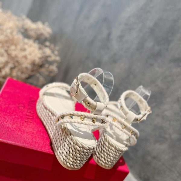 VALENTINO ROCKSTUD FLATFORM SANDAL WHITE