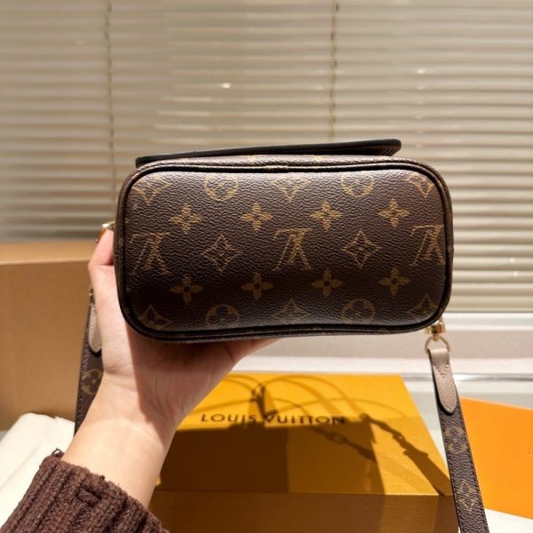 LOUIS VUITTON NEVERFULL BANDOULIÈRE INSIDE OUT BB DARK FANGO 20CM M12109