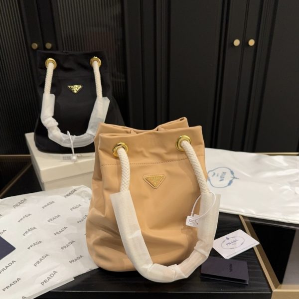 PRADA MARINER RE NYLON SMALL BUCKET BAG CAMEL BROWN 22CM 1BE082 2HG8 F0040 V OOO