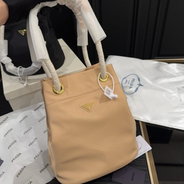 PRADA MARINER RE NYLON SMALL BUCKET BAG CAMEL BROWN 22CM 1BE082 2HG8 F0040 V OOO