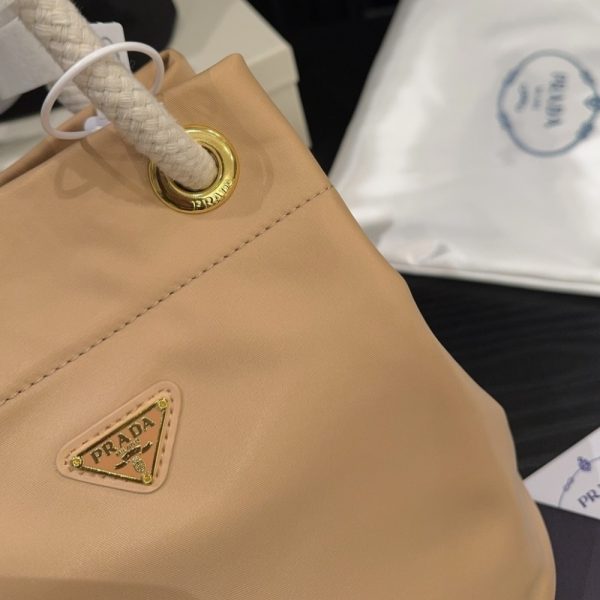 PRADA MARINER RE NYLON SMALL BUCKET BAG CAMEL BROWN 22CM 1BE082 2HG8 F0040 V OOO