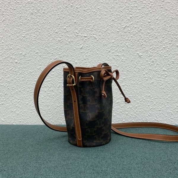 CELINE SMALL DRAWSTRING BAG IN TRIOMPHE CANVAS TAN 17CM 191142BZJ 04LU