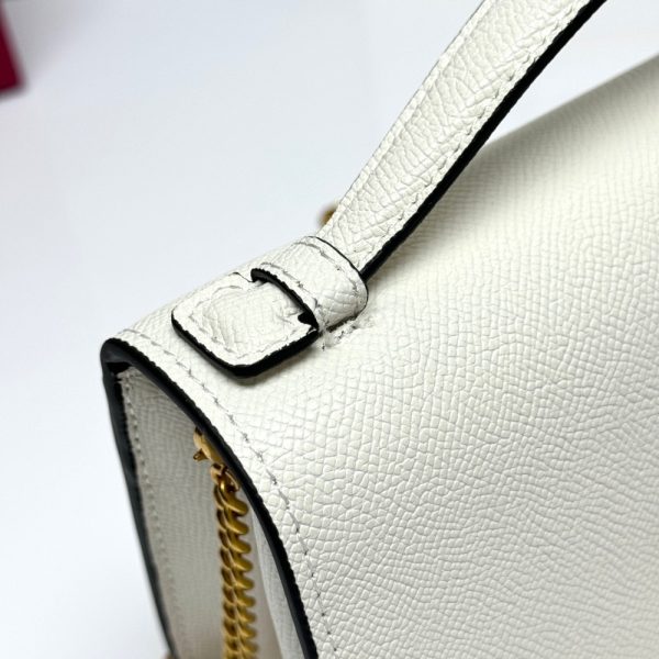 VALENTINO GARAVANI VLOGO SIGNATURE GRAINY WALLET WITH WHITE BLACK 22CM