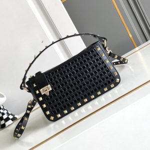VALENTINO GARAVANI ROCKSTUD RAFFIA SMALL CROSSBODY BAG BLACK 19CM