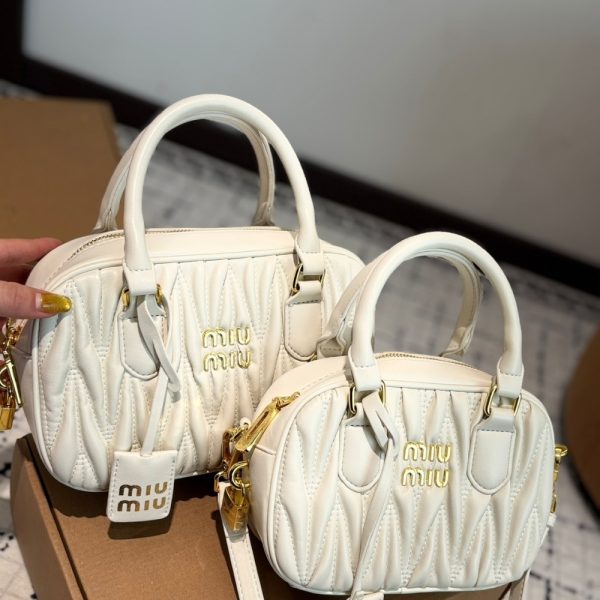 MIUMIU ARCADIE MATELASSÉ NAPPA BAG WHITE 20CM 5BB123 N88 F0009 V OOO
