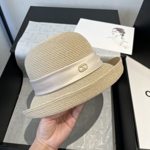 CELINE  RAFFIA  CURLED BRIM HAT WITH SATIN WHITE