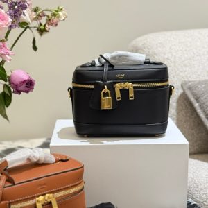 CELINE VANITY IN SMOOTH SATINATED LEATHER BLACK 19CM 119463GG2 38NO
