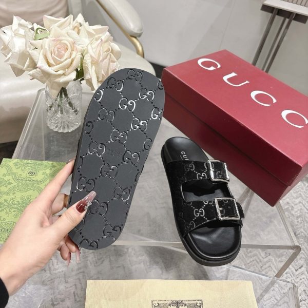 GUCCI WOMEN’S  SLIDE SANDAL BLACK ‎816380 AADUO 1000