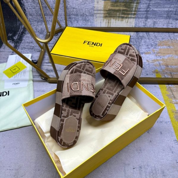 FENDI SUNSHINE FLATFORM SLIDES BROWN 8R8515AORHF1P95