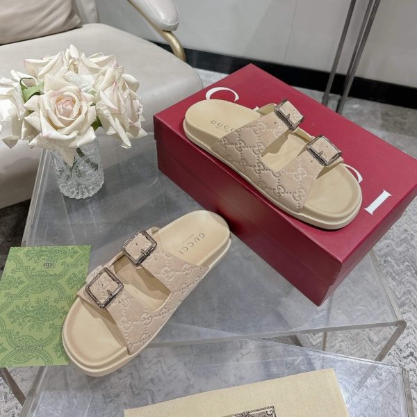 GUCCI WOMEN’S SLIDE SANDAL OATMEAL 816380 AADUO 9511