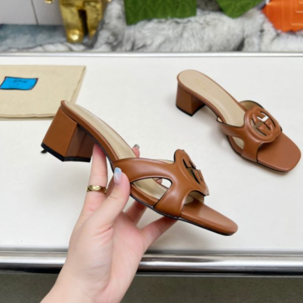 GUCCI WOMEN’S INTERLOCKING G SLIDE SANDAL BROWN 782413 AAAZG 2535