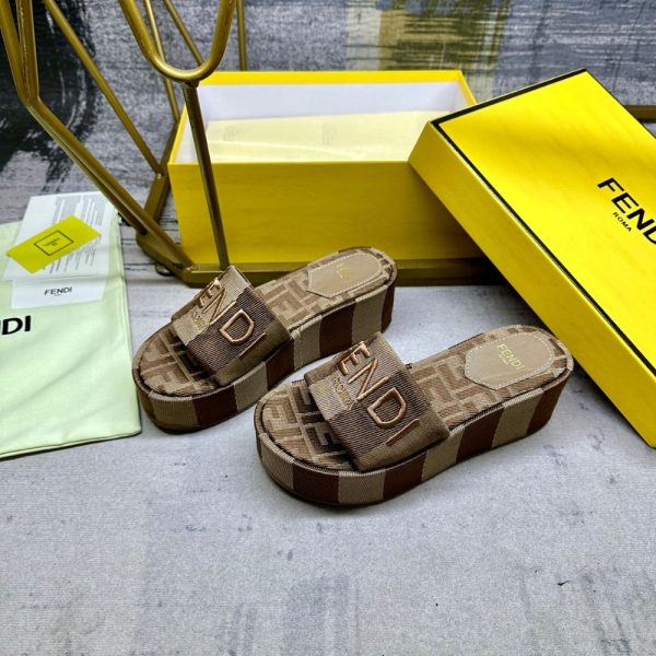 FENDI SUNSHINE FLATFORM SLIDES BROWN 8R8515AORHF1P95