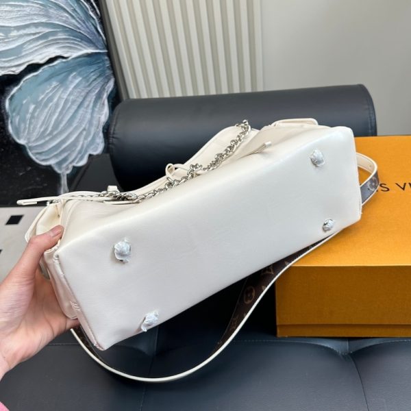 LOUIS VUITTON CARRYALL CARGO VIBE PM BAG WHITE 34CM M12919