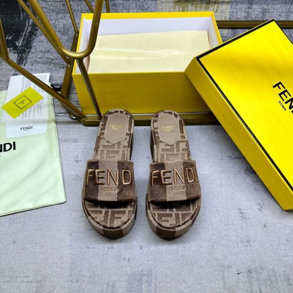 FENDI SUNSHINE FLATFORM SLIDES BROWN 8R8515AORHF1P95