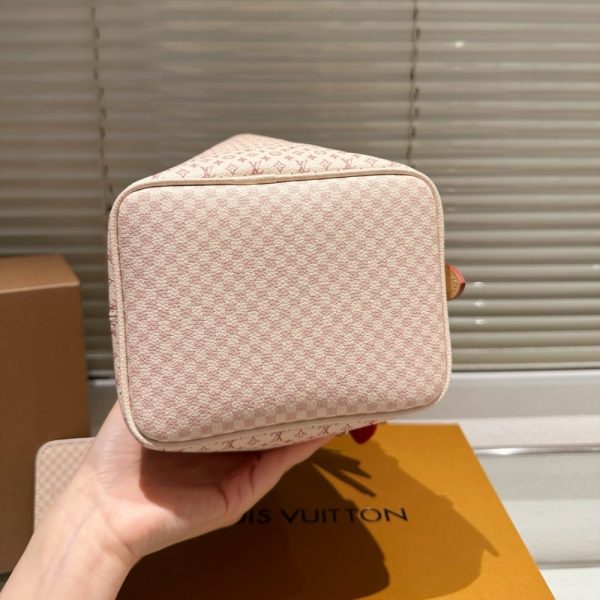 LOUIS VUIITON ALL IN BB SAND 16CM M15130