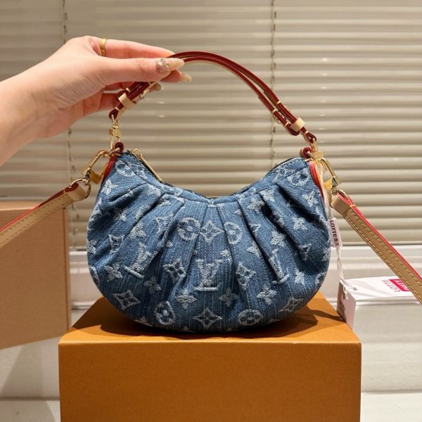 LOUIS VUIITON POCHETTE VALLEY BAG DENIM BLUE 21CM M13571