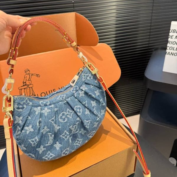 LOUIS VUIITON POCHETTE VALLEY BAG DENIM BLUE 21CM M13571