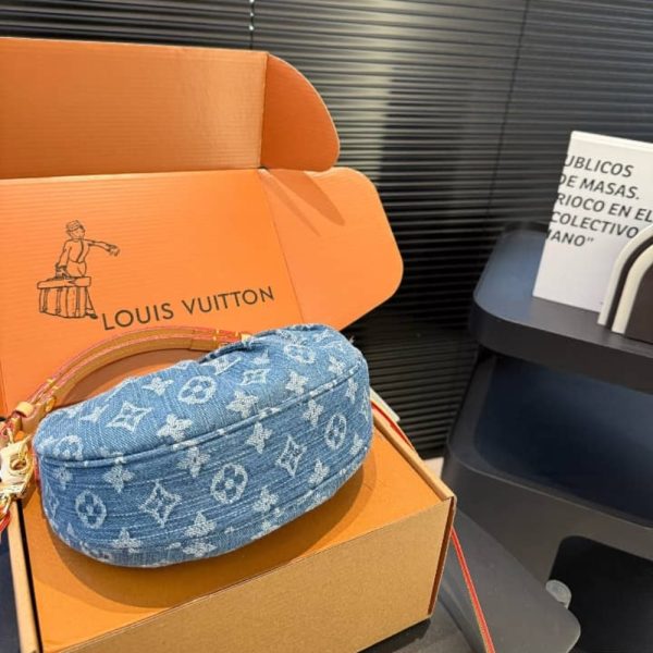 LOUIS VUIITON POCHETTE VALLEY BAG DENIM BLUE 21CM M13571