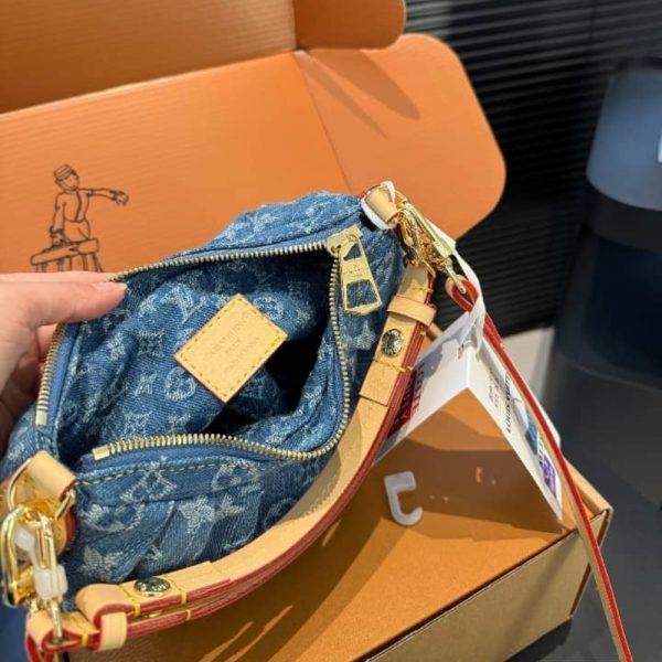 LOUIS VUIITON POCHETTE VALLEY BAG DENIM BLUE 21CM M13571