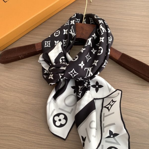 LOUIS VUITTON MONOGRAM INFINITY SQUARE NOIR 90CM M79893