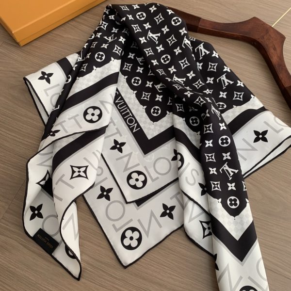 LOUIS VUITTON MONOGRAM INFINITY SQUARE NOIR 90CM M79893
