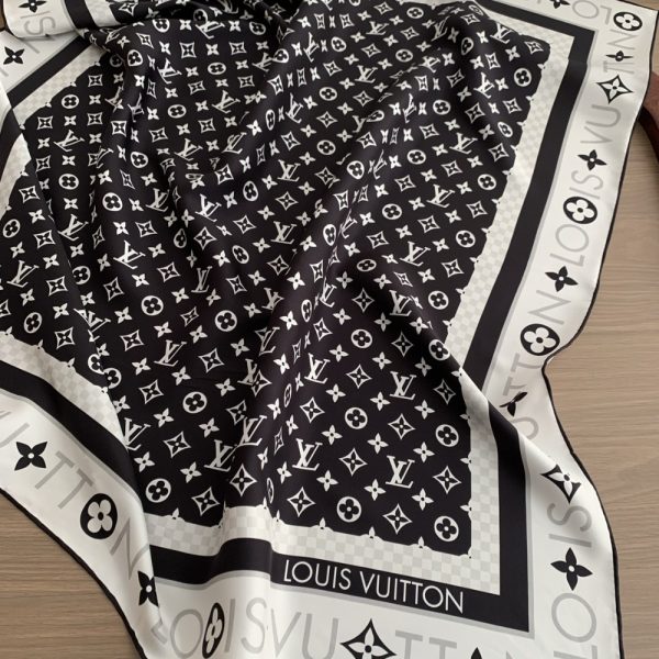 LOUIS VUITTON MONOGRAM INFINITY SQUARE NOIR 90CM M79893