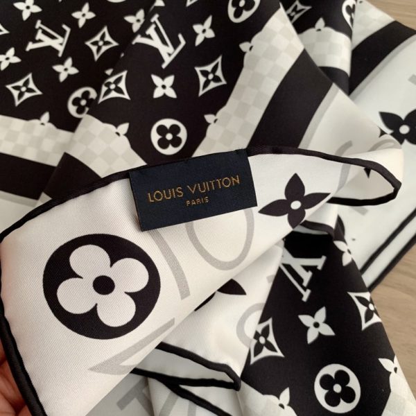 LOUIS VUITTON MONOGRAM INFINITY SQUARE NOIR 90CM M79893