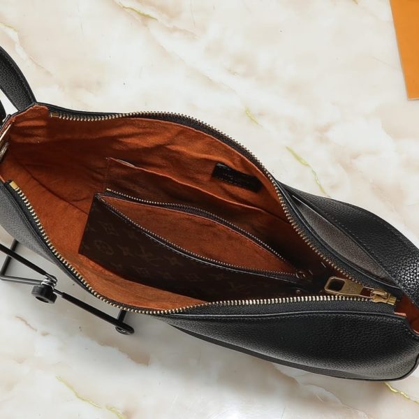 LOUIS VUIITON LOW KEY COOKIE MM BLACK 32CM M14417