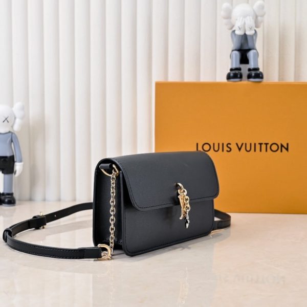 LOUIS VUITTON WALLET ON CHAIN LV BLOOM BLACK 20CM M14564