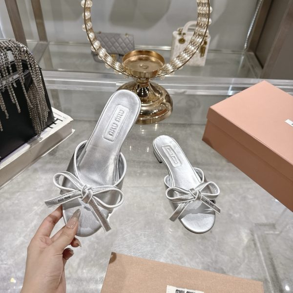 MIUMIU MORDORÉ NAPPA LEATHER SANDALS WITH BOW SILVER