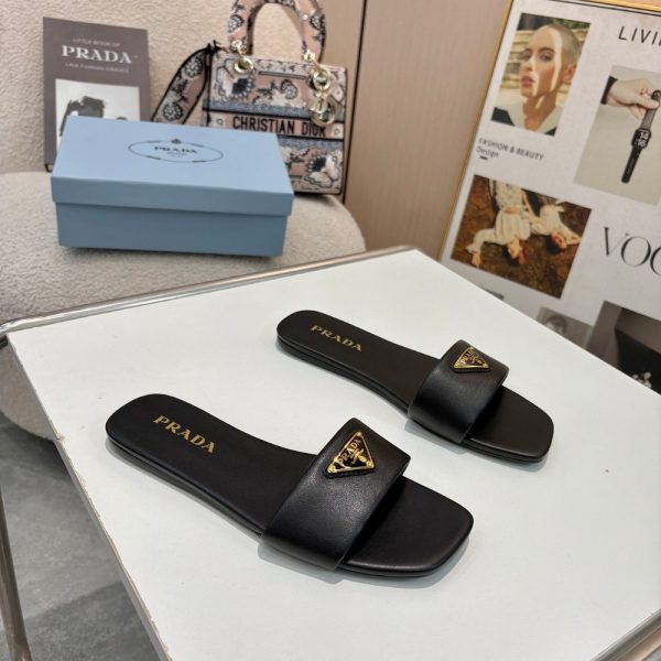 PRADA LEATHER SLIDES BLACK 1XX355 070 F0002 F D005