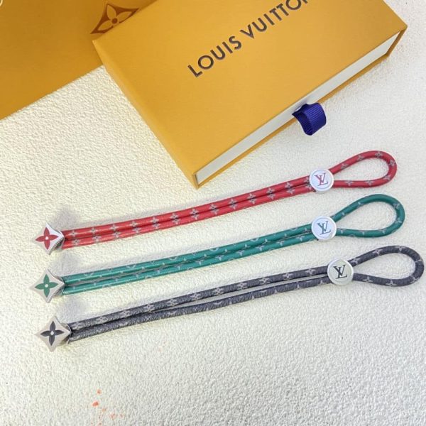 LOUIS VUITTON CATCH IT BRACELET BLACK M8111E