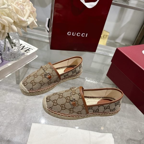 GUCCI WOMEN ESPADRILLE WITH HORSEBIT BEIGE AND DARK BROWN GG CANVAS 817244 9SF40 2547