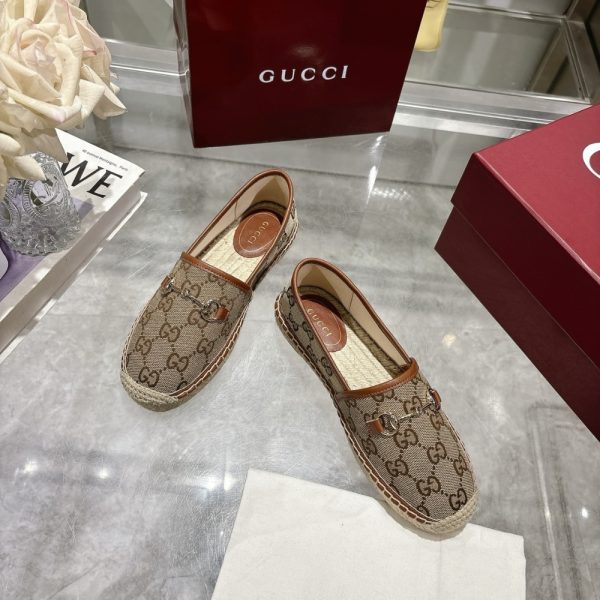 GUCCI WOMEN ESPADRILLE WITH HORSEBIT BEIGE AND DARK BROWN GG CANVAS 817244 9SF40 2547