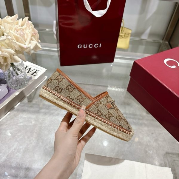 GUCCI WOMEN ESPADRILLE WITH HORSEBIT BEIGE AND DARK BROWN GG CANVAS 817244 9SF40 2547
