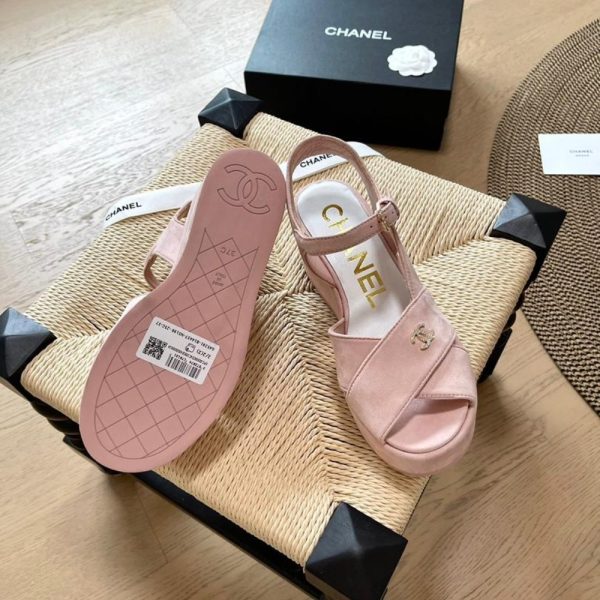 CHANEL INTERLOCKING CC SANDALS PINK