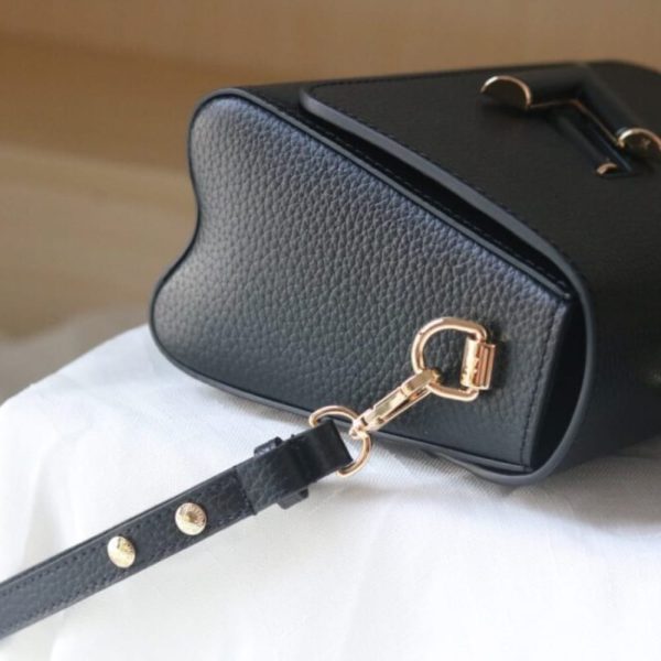LOUIS VUITTON TWIST MM BAG 23CM BLACK M58688