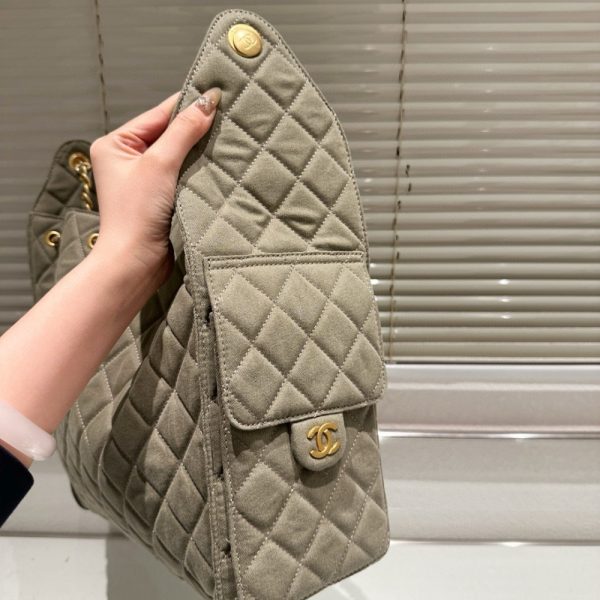 CHANEL 25C SMALL HOBO BAG SUEDE GREY 34CM