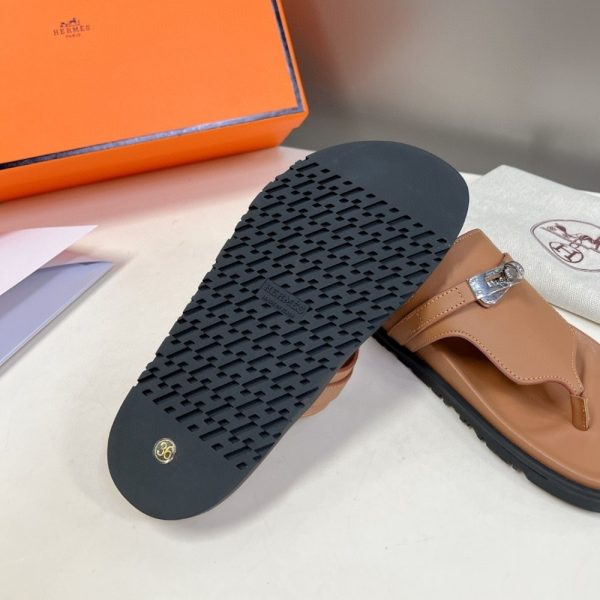 HERMES EMPIRE SANDAL NATURAL H221074Z A3370