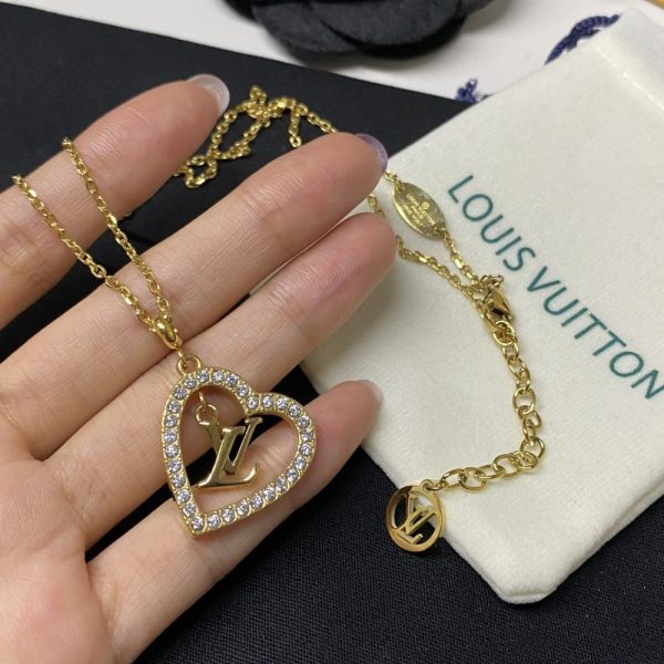LOUIS VUITTON MY LV HEART NECKLACE GOLD TONE M02389