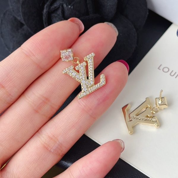 LOUIS VUITTON LADY LV EARRINGS GOLD TONE M01844