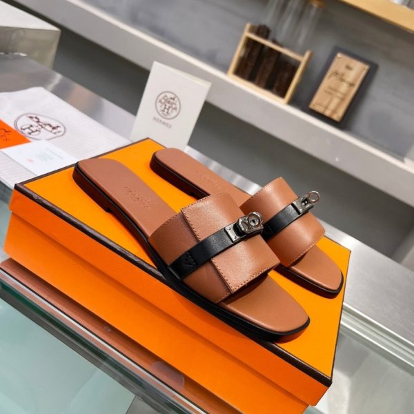 HERMES GIULIA SANDAL GOLD AND NOIR H231056Z 20360